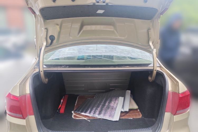 Used Volkswagen Santana 2013 1.6L Manual Comfort Edition