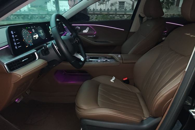 Used Chery Arrizo 8 2024 High-Performance Edition 2.0T DCT Powerfully Tuned Left Front Seat