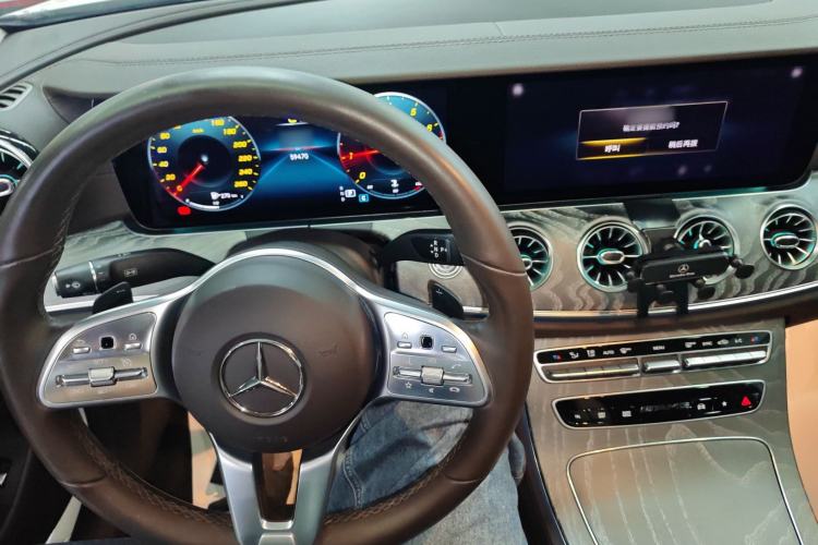 Used Mercedes-Benz CLS 2021 CLS 300 Sport Edition Center Console