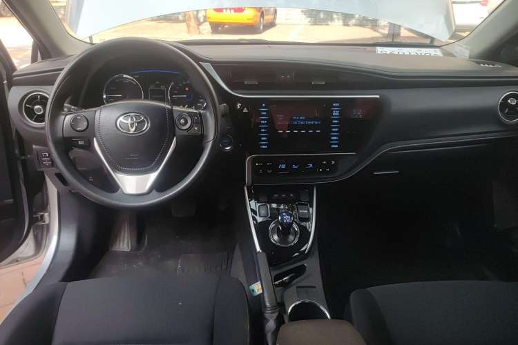 Used Toyota Corolla Hybrid E+ 2019 1.8L E-CVT Leading Edition Center Console