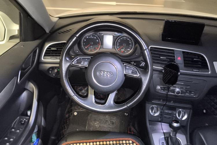 Used Audi Q3 2015 30 TFSI Ambition Edition Steering Wheel