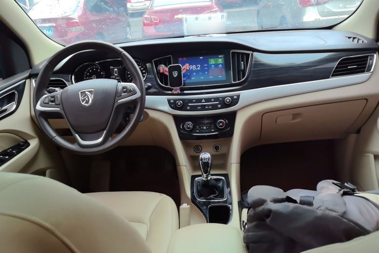 Used Baojun 730 2016 1.5L Manual Luxury Edition 7 Seats