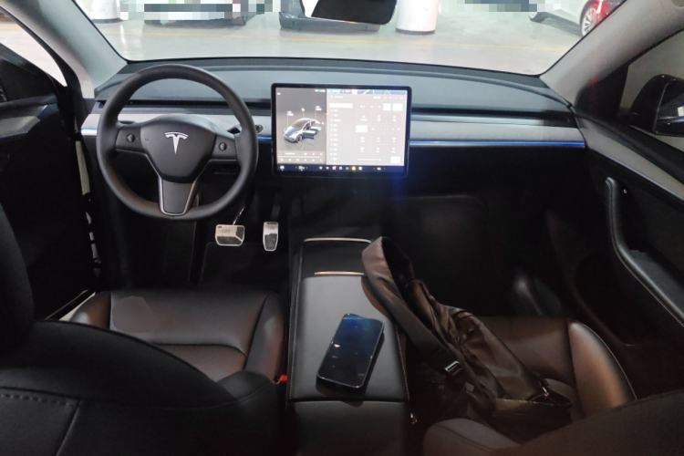 Used Tesla Model Y 2024 Long-Range All-Wheel-Drive Version
