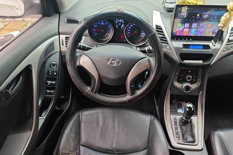 Used Hyundai Elantra (5th Generation / Langdong) 2012 1.6L Automatic Fashion Edition

