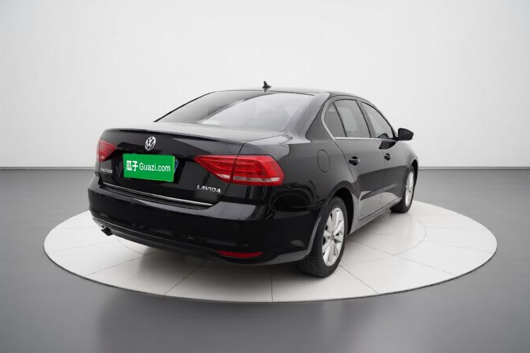 Used Volkswagen Lavida 2015 1.6L Automatic Comfort Edition
