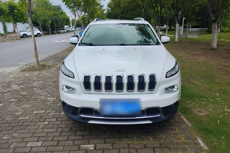 Used Jeep Cherokee 2016 2.4L Professional Edition