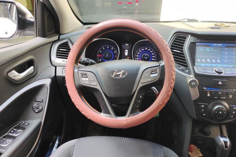 Used Hyundai Santa Fe 2013 2.4L Automatic 2WD Comfort Edition