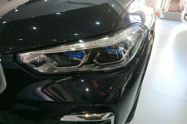 Used BMW X5 2022 Restyled xDrive 30Li Luxury Version M Sport Package
