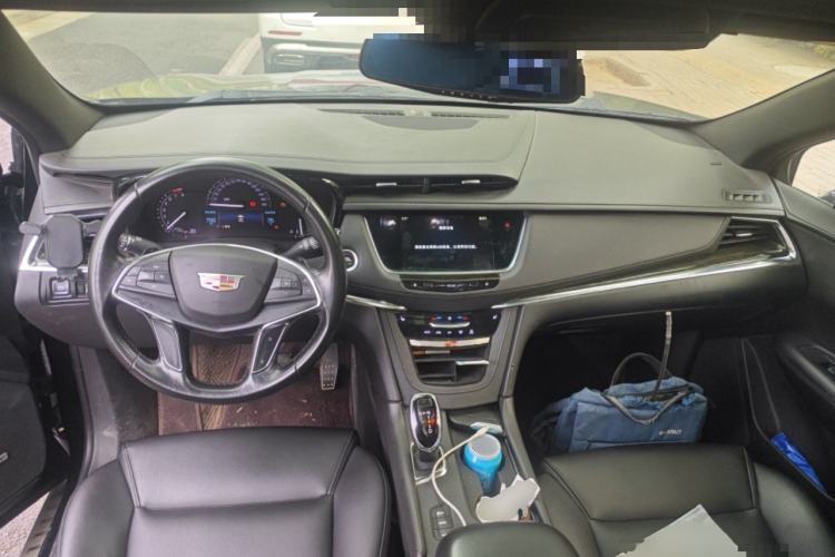 Used Cadillac XT5 2018 28E Four-Wheel Drive Tech Version Center Console