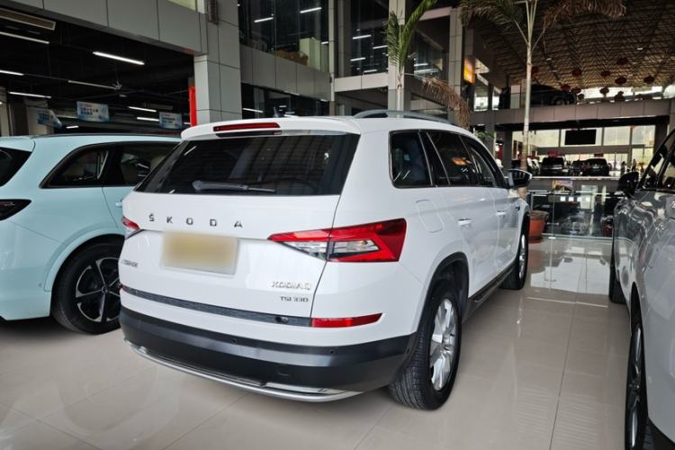 Used Skoda Kodiaq 2019 Facelifted TSI330 7-Seater Two-Wheel-Drive Luxury Enjoyment Edition China VI Standard Exterior 2