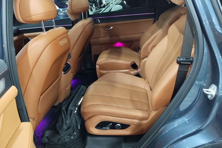 Used Hima AITO M7 2024 1.5T Intelligent Driving 4WD Ultra Version 6 Seats Left Rear Seat