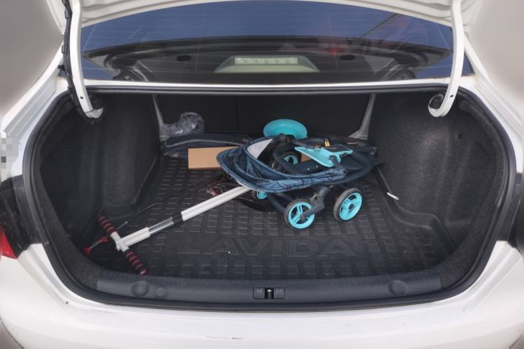 Used Volkswagen Lavida 2013 Restyled Classic 1.6L Automatic Comfort Edition
