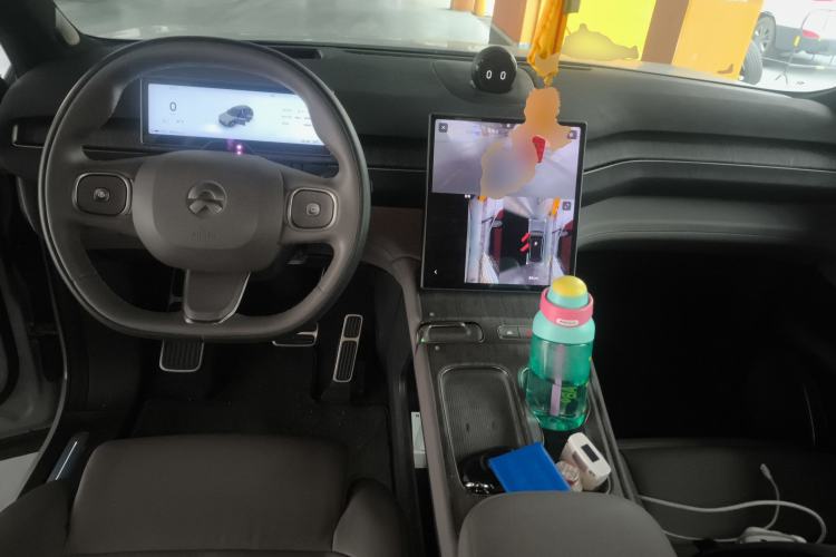 Used Nio ES7 2022 75 kWh Center Console