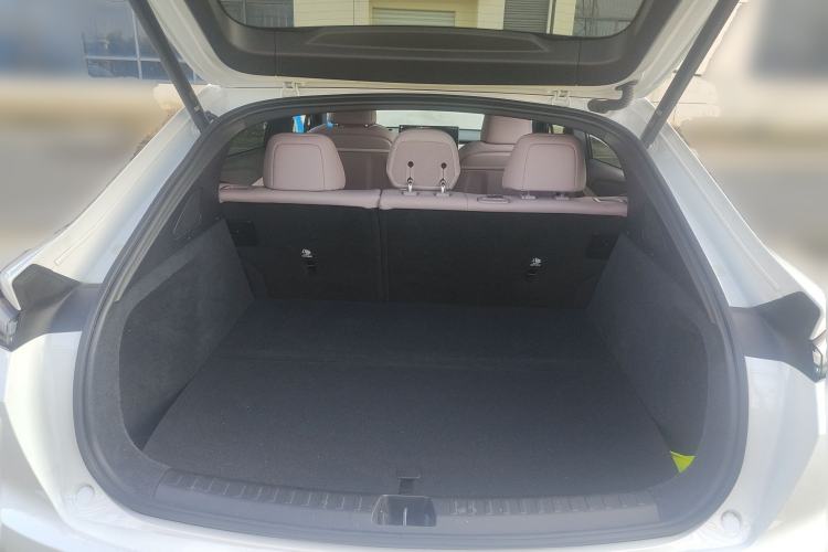 Used ONVO L60 2025 Model—60 kWh Rear-Wheel-Drive Version