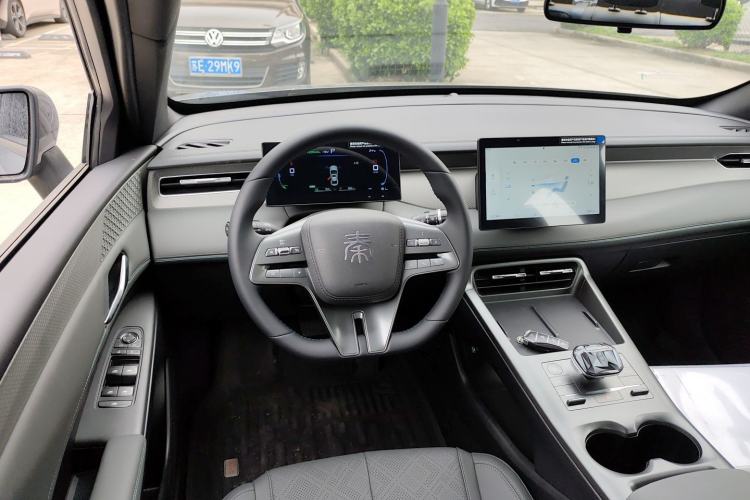 Used BYD Qin PLUS 2025 DM-i Smart Drive 55KM Leading Model
