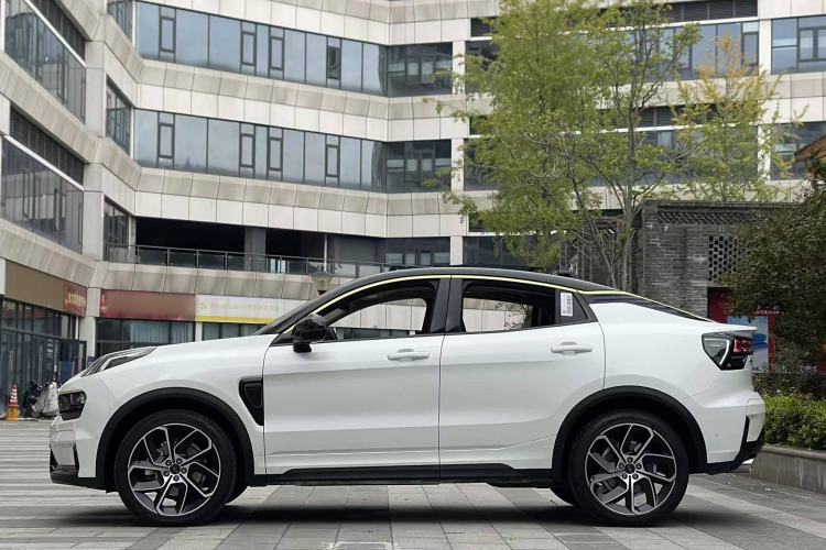 Used Lynk & Co 05 2020 2.0TD Two-Wheel Drive Shine Halo
