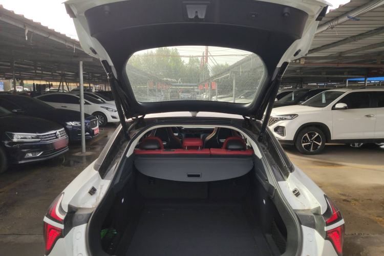 Used Hongqi H6 2023 2.0T Zhiyi Version
