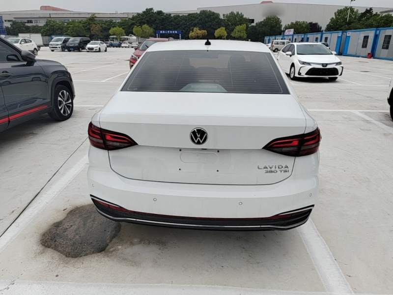 Used Volkswagen Lavida 2023 280TSI DSG Full-Comfort Edition — 5