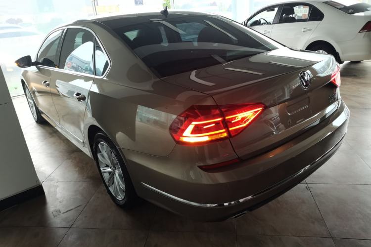 Used Volkswagen Passat 2017 330TSI DSG Luxury Edition
