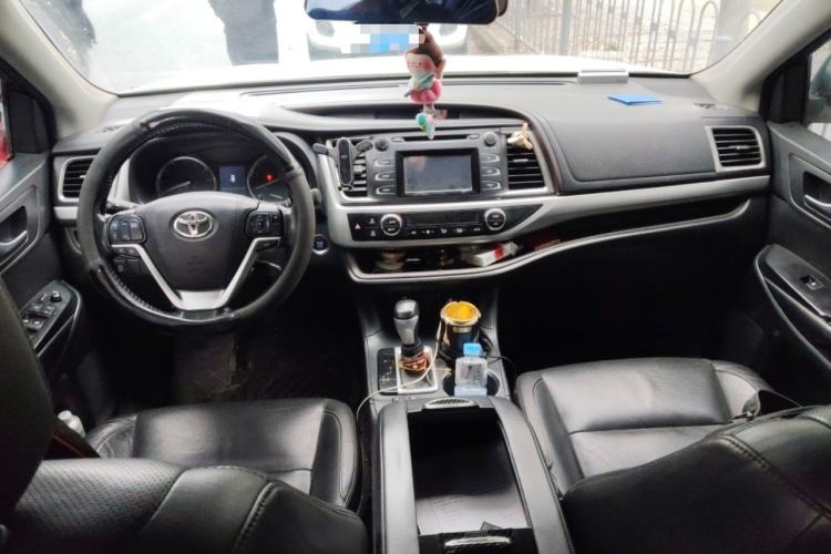 Used Toyota Highlander 2015 2.0T Four-Wheel Drive Luxury Navigation Version with 7 Seats
