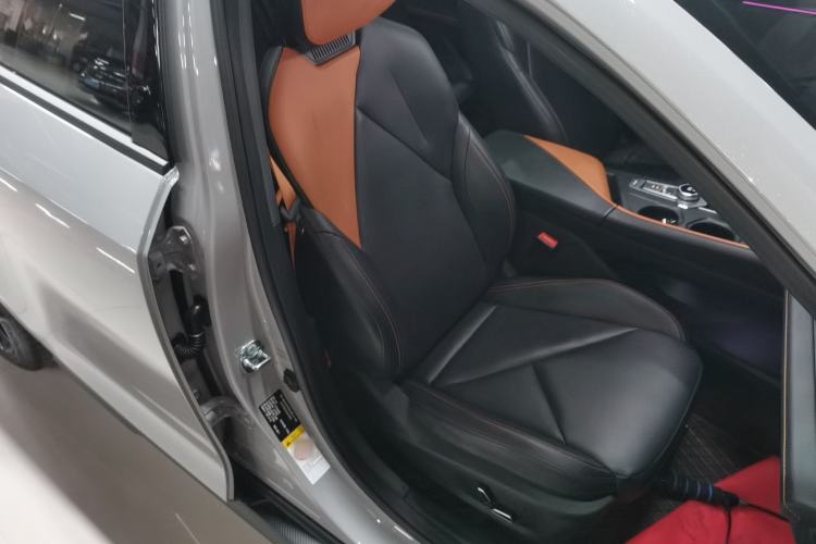 Used CHANGAN UNI-V 2022 1.5T Prestige Version
