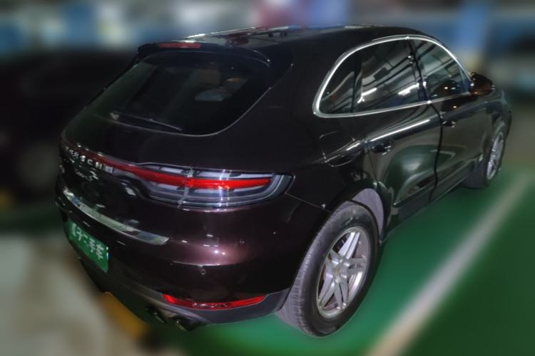 Used Porsche Macan 2021 Macan 2.0T Rear Right 45 Deg