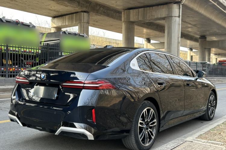 Used BMW 5 Series 2024 530Li Leading Model M Sport Package Exterior 5