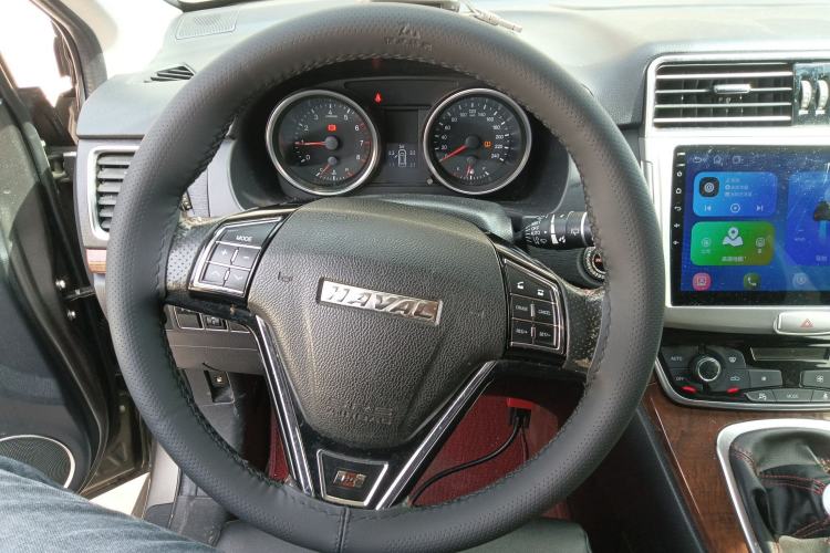 Used Haval H6 2015 Revised Version Sport Edition 1.5T Manual Transmission Two-Wheel Drive Elite Grade
