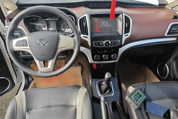 Used HYOSOW H3 2015 1.5L manual Comfort trim level