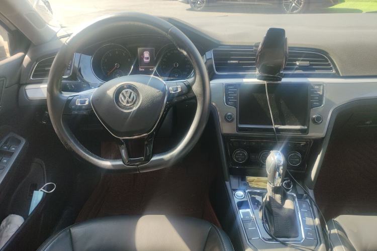 Used Volkswagen Lamando 2018 280TSI DSG Luxury Edition
