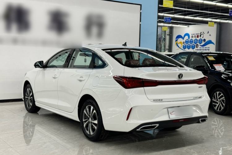 Used CHANGAN Eado 2024 PLUS Blue Whale NE 1.4T GDI DCT High-Energy Edition Exterior 3