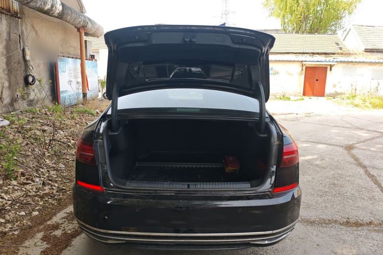 Used Volkswagen Passat 2019 330TSI Luxury Edition China VI Standard Trunk