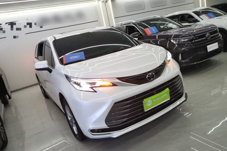 Used Toyota Sienna 2024 2.5L Hybrid Four-Wheel Drive Prestige Edition