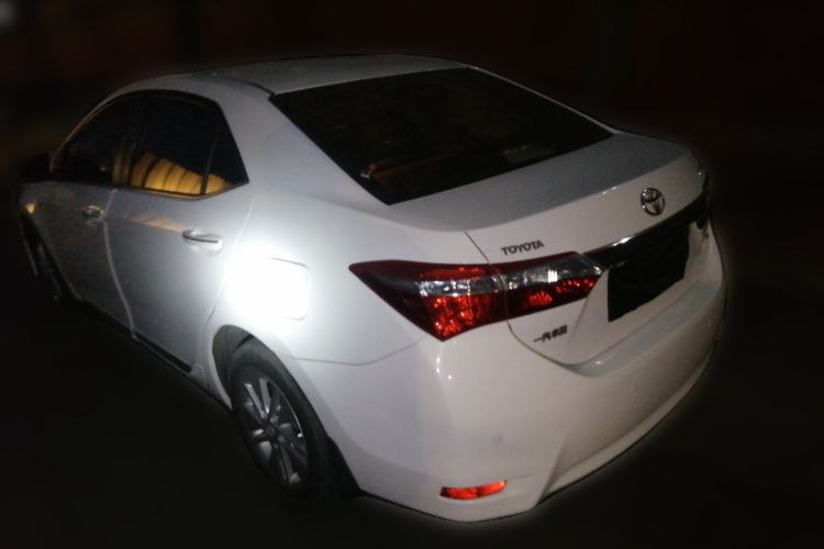 Used Toyota Corolla 2014 1.6L CVT GL-i Rear Left 45 Deg