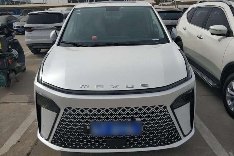 Used SAIC MAXUS G70 2024 2.0T Automatic Luxury Edition 7 Seats
