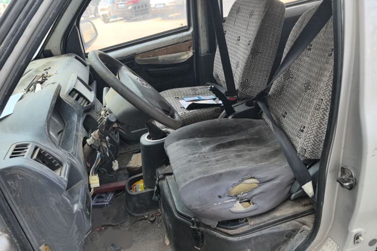 Used BAIC Weiwang 306 2011 1.3L base model 7 seats
