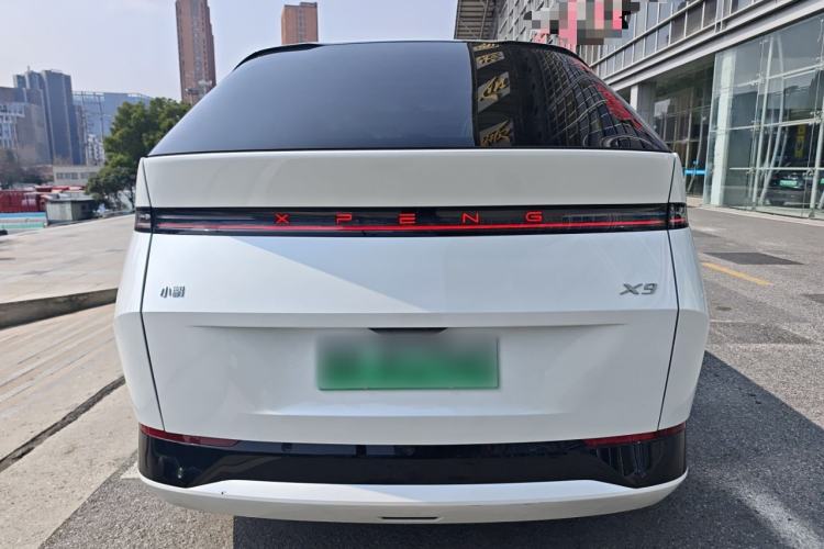 Used XPeng X9 2024 702 Ultra-Long Range Pro
