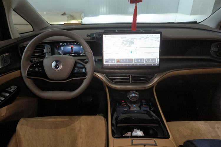 Used Denza D9 2022 DM-i 1040 Prestige Model