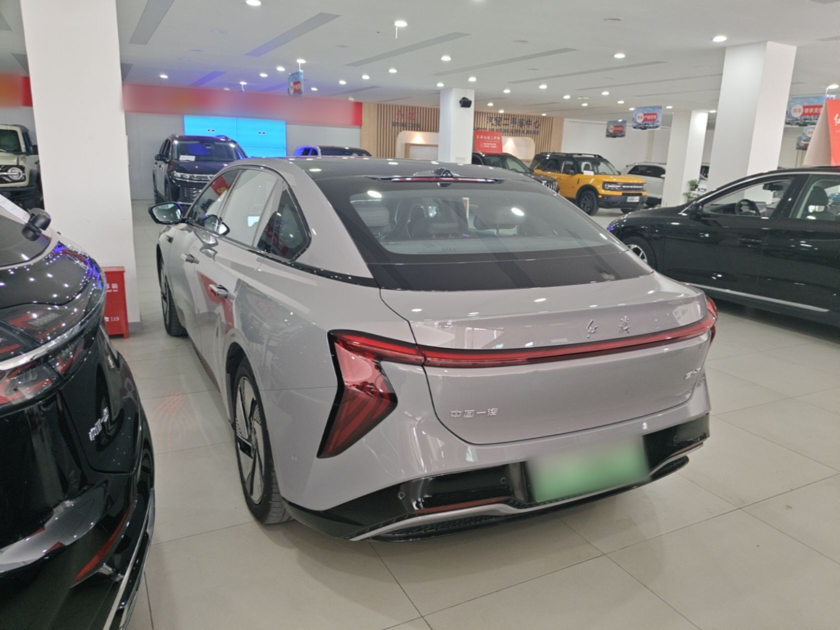 Hongqi EH7 2025 640 All-Wheel Drive Smart Selection Edition — снимка 4