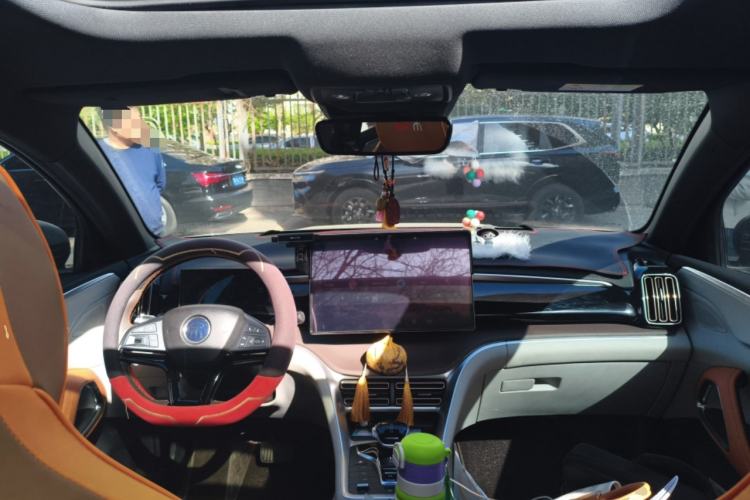 Used BYD Song Pro New Energy 2022 DM-i 110km Flagship Pro Model Center Console