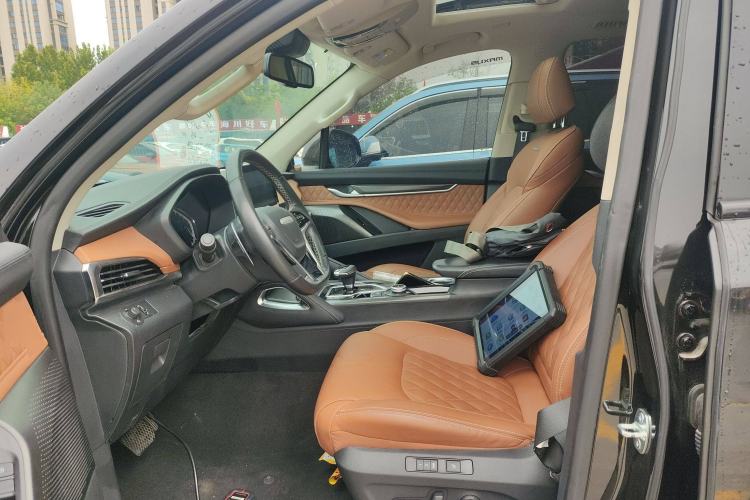 Used SAIC MAXUS D90 Pro 2020 2.0T Gasoline 4x4 Luxury Edition 6 Seats