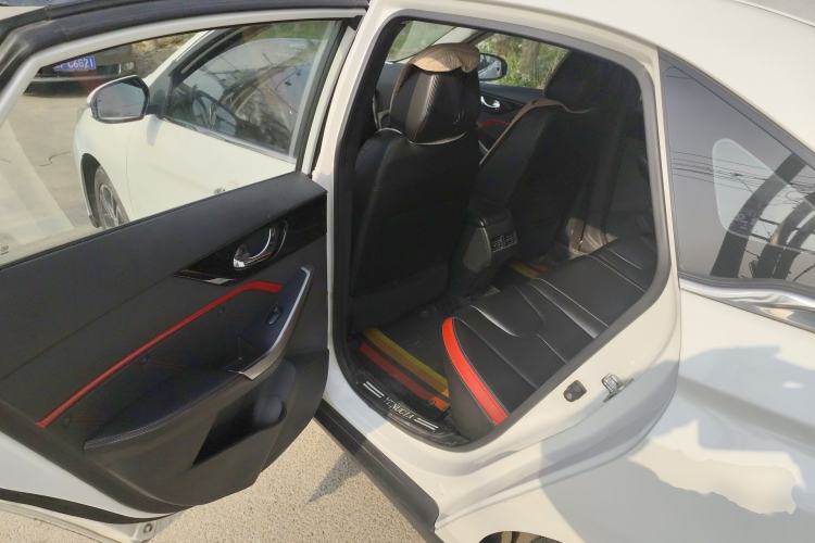 Used Venucia D60 2018 1.6L CVT Smart Connect Elite Edition
