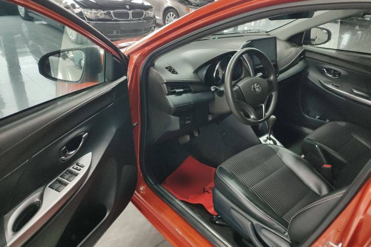 Used Toyota YARiS L Zhi Xuan 2015 1.5G Automatic Orange Limited Edition