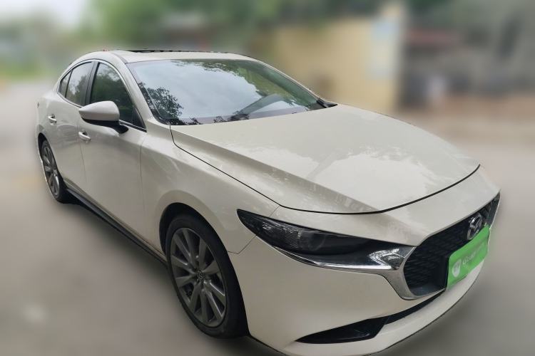 Used Mazda 3 Axela 2022 2.0L Automatic ZhiZun Edition
