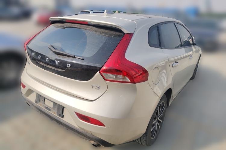 Used Volvo V40 2017 T3 Zhiyi Edition Rear Right 45 Deg