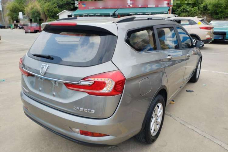 Used Baojun 310W 2017 1.5L Manual Fashion Model China V