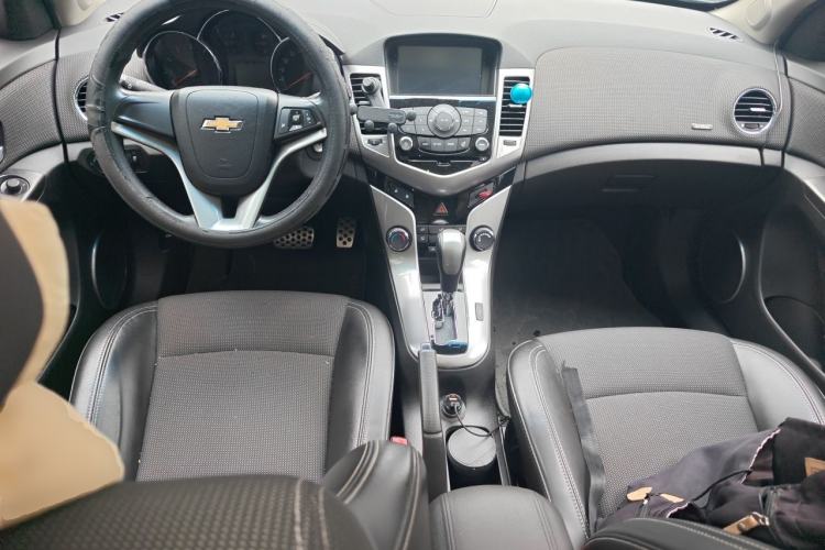 Used Chevrolet Cruze 2013 Hatchback 1.6T Automatic Flagship Model
