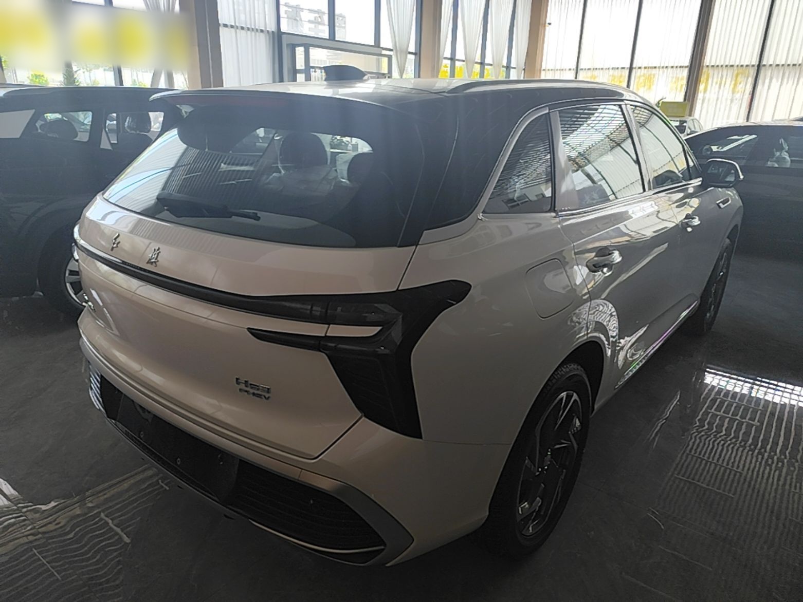 Hongqi HS3 PHEV 2025 Model 125km Jingwei 2 Millionth Anniversary Edition — снимка 6