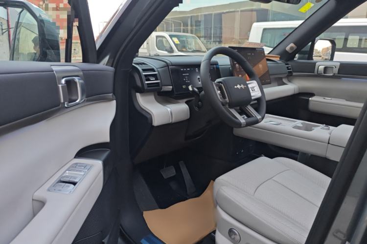 Used Formula Leopard Tai 7 2025 Model 190 km Four-Wheel Drive Ultra Edition
