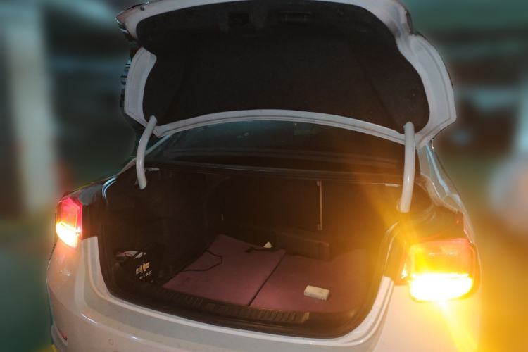 Used Chevrolet Malibu 2014 2.0L Automatic Luxury Edition Trunk